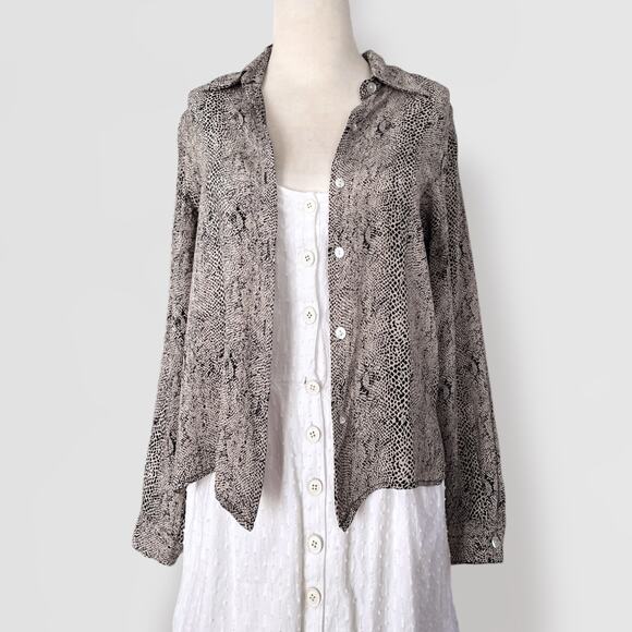 Vintage 100% Silk Snakeskin Button Down Shirt Sz M Animal Print Beige Black - Picture 4 of 7